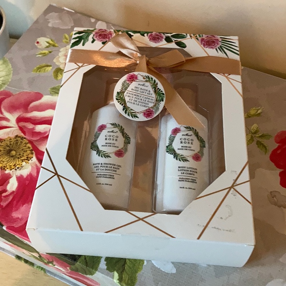3 piece bath and body coco rose set